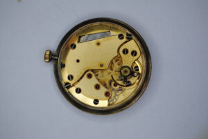 Gents 9ct gold Smiths Astral manual wind wristwatch